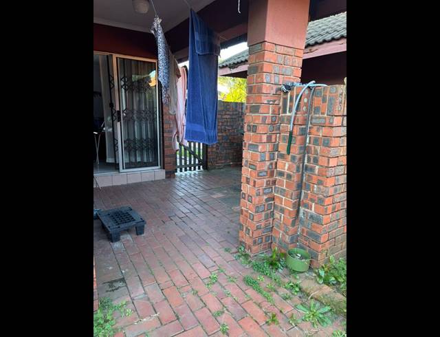 3 BEDROOM TOWNHOUSE FOR SALE IN BIRDSWOOD